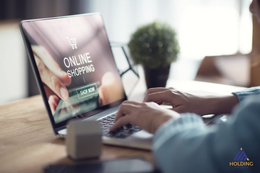 Infographic showing the e commerce website creation cost in 2025